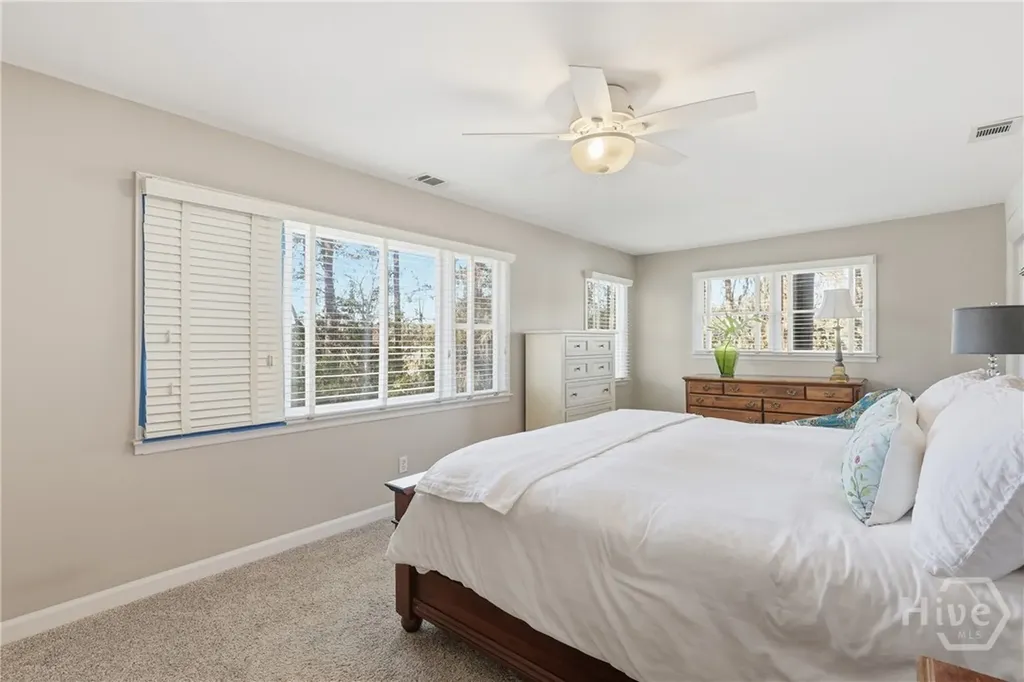 8815 Whitefield Savannah GA 31406
