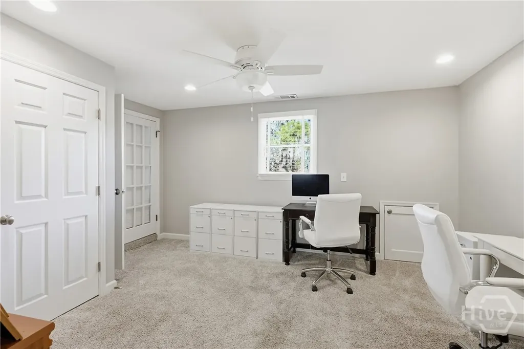 8815 Whitefield Savannah GA 31406