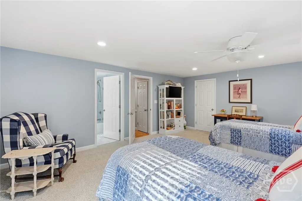 8815 Whitefield Savannah GA 31406