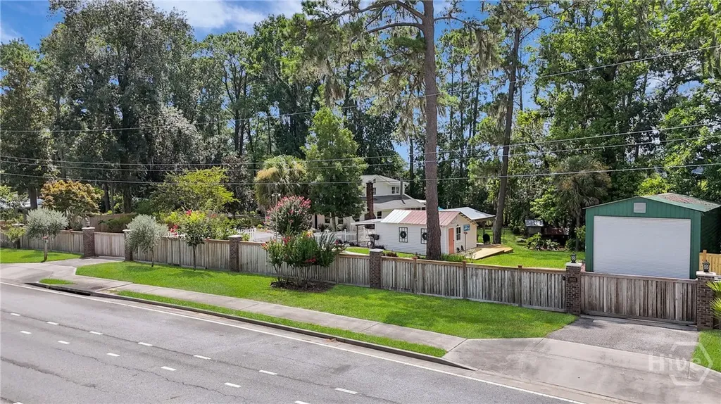 8815 Whitefield Savannah GA 31406