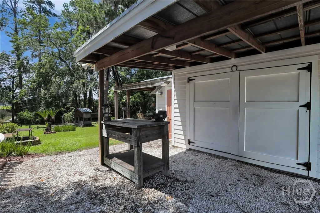 8815 Whitefield Savannah GA 31406