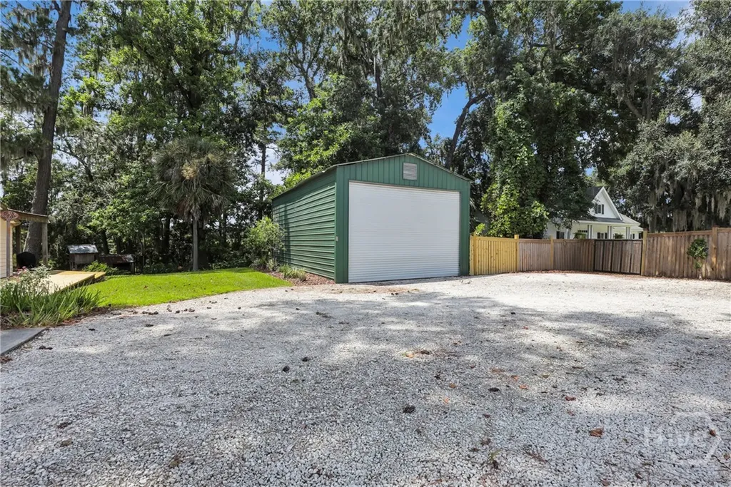 8815 Whitefield Savannah GA 31406