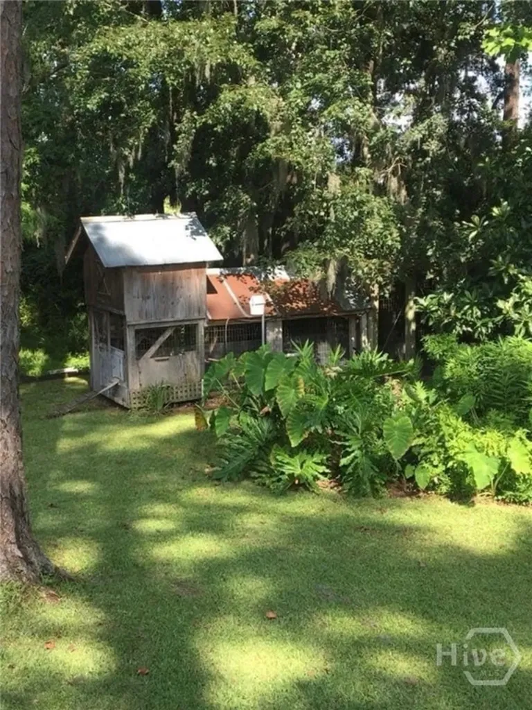 8815 Whitefield Savannah GA 31406