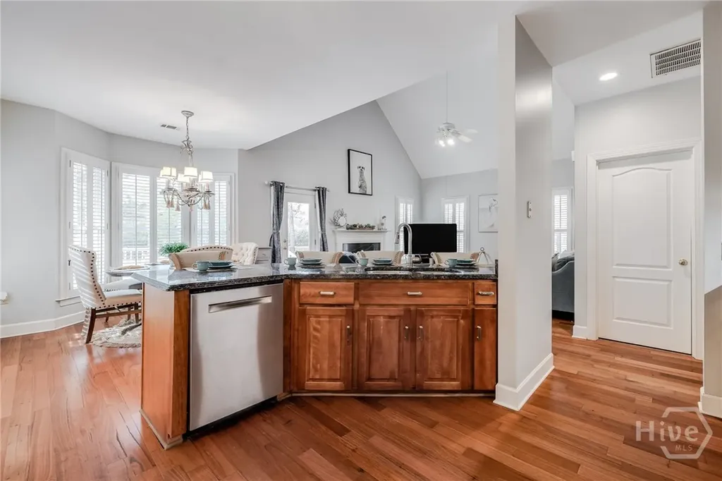 13 Baymeadow Lane Savannah GA 31405