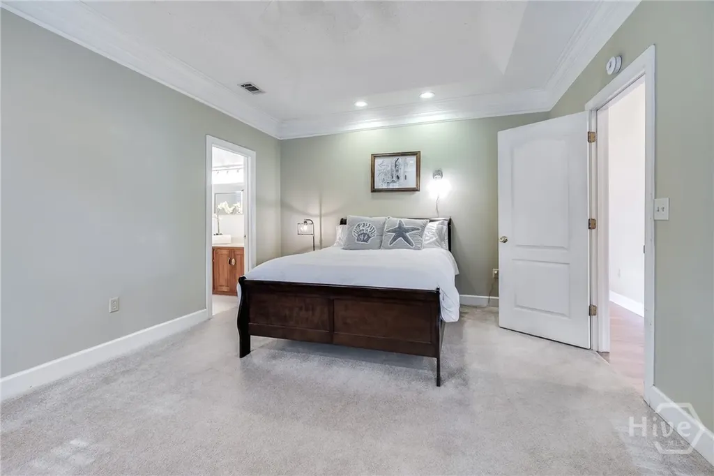 13 Baymeadow Lane Savannah GA 31405