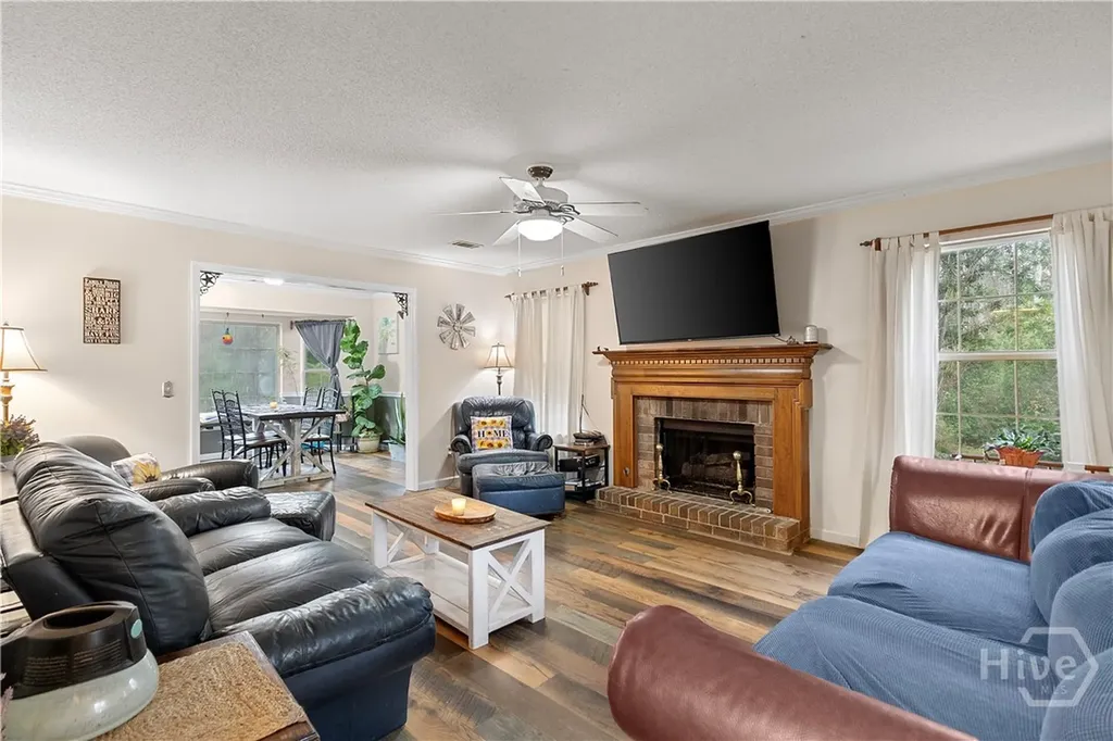 1226 Dunlevie Road Allenhurst GA 31301