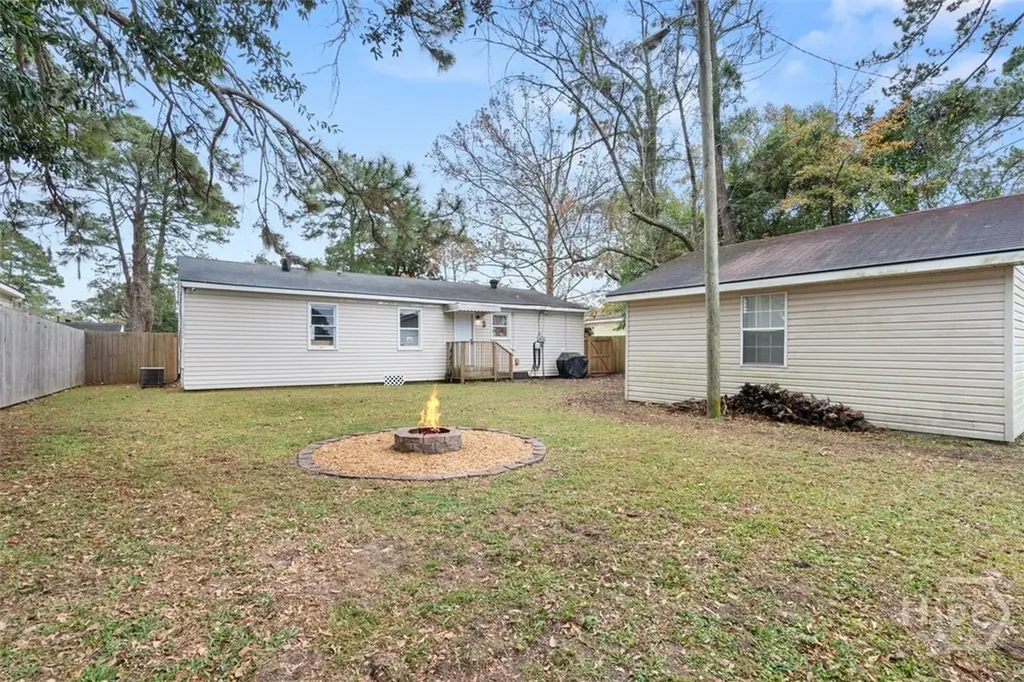 325 Manor Drive Savannah GA 31404