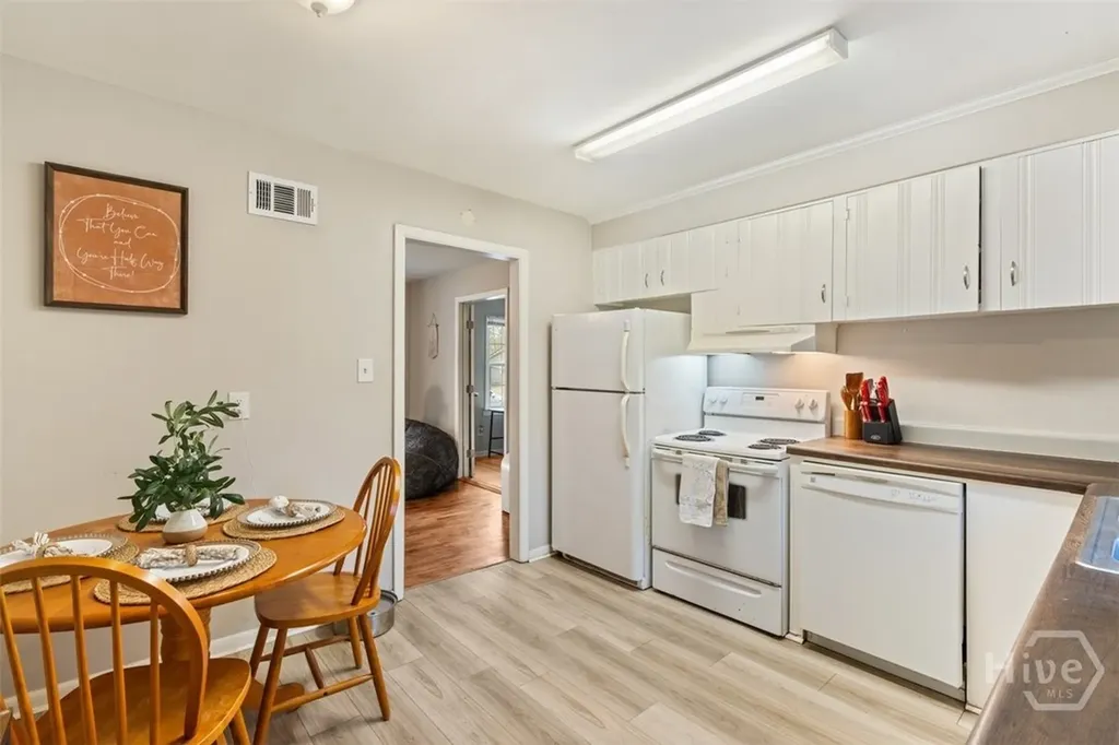 325 Manor Drive Savannah GA 31404