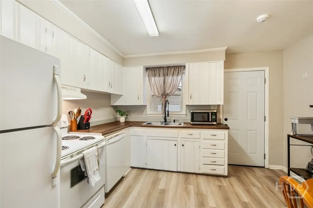 325 Manor Drive Savannah GA 31404
