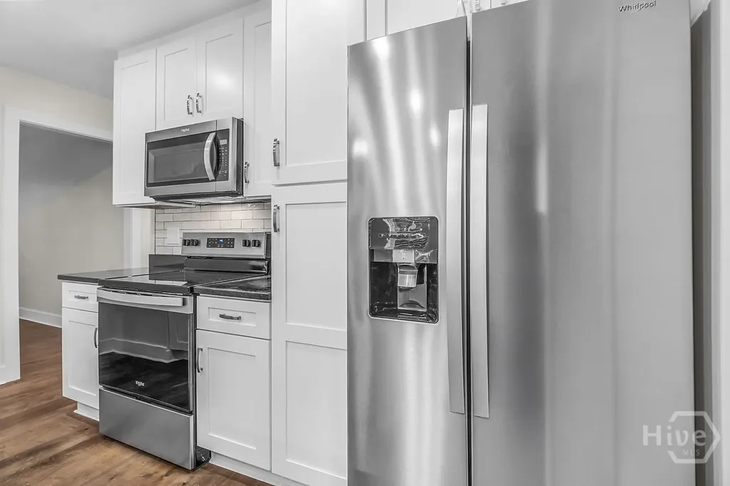 513 E 64th Street Savannah GA 31405