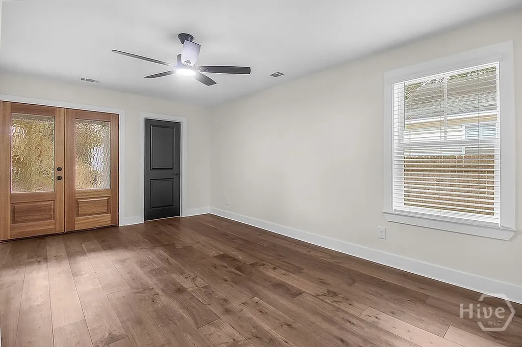 513 E 64th Street Savannah GA 31405