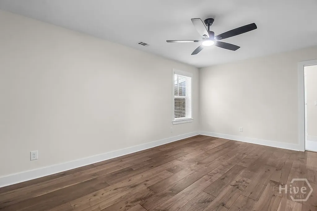 513 E 64th Street Savannah GA 31405