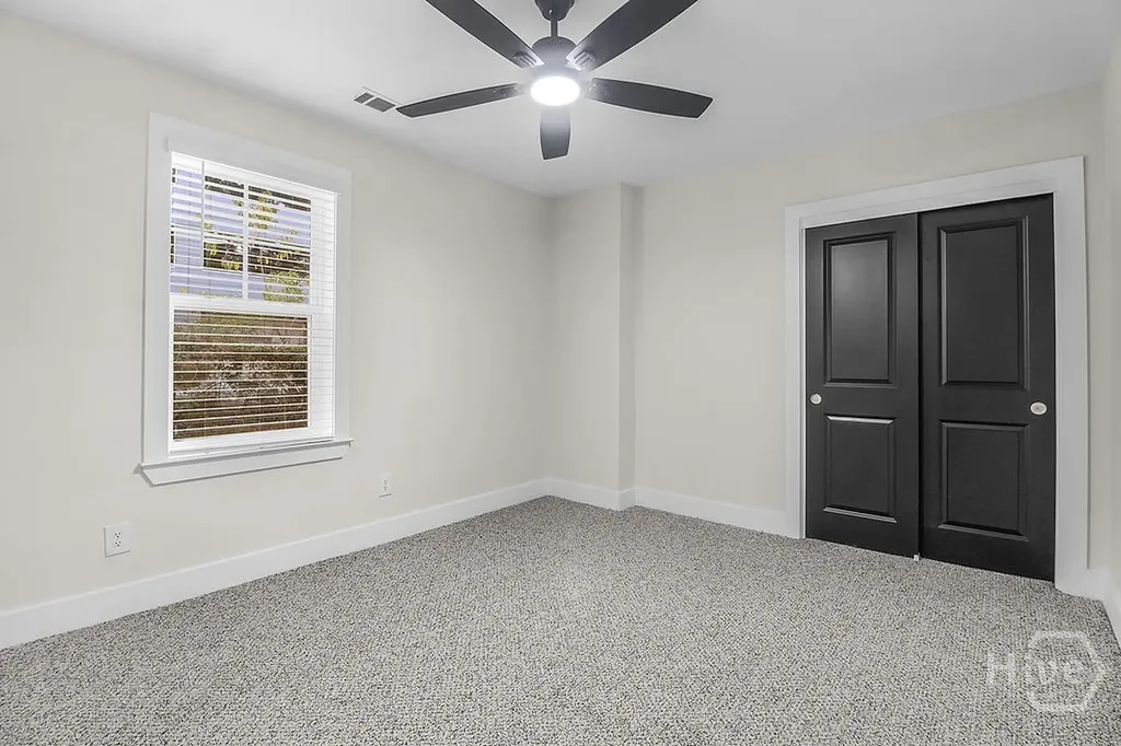 513 E 64th Street Savannah GA 31405
