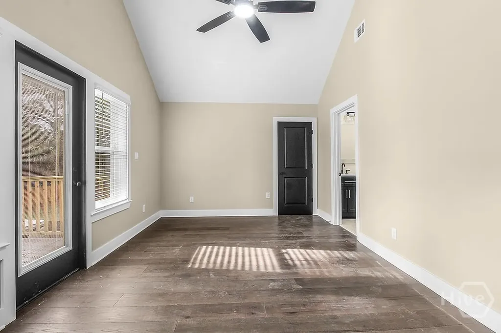 513 E 64th Street Savannah GA 31405
