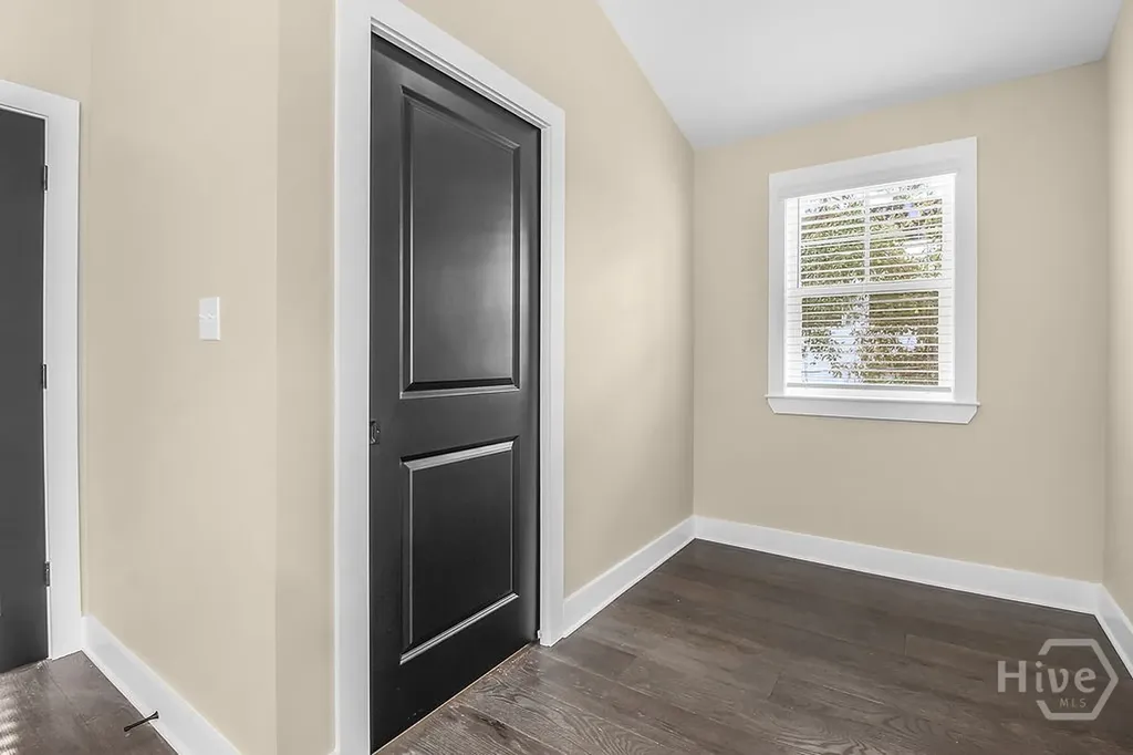 513 E 64th Street Savannah GA 31405