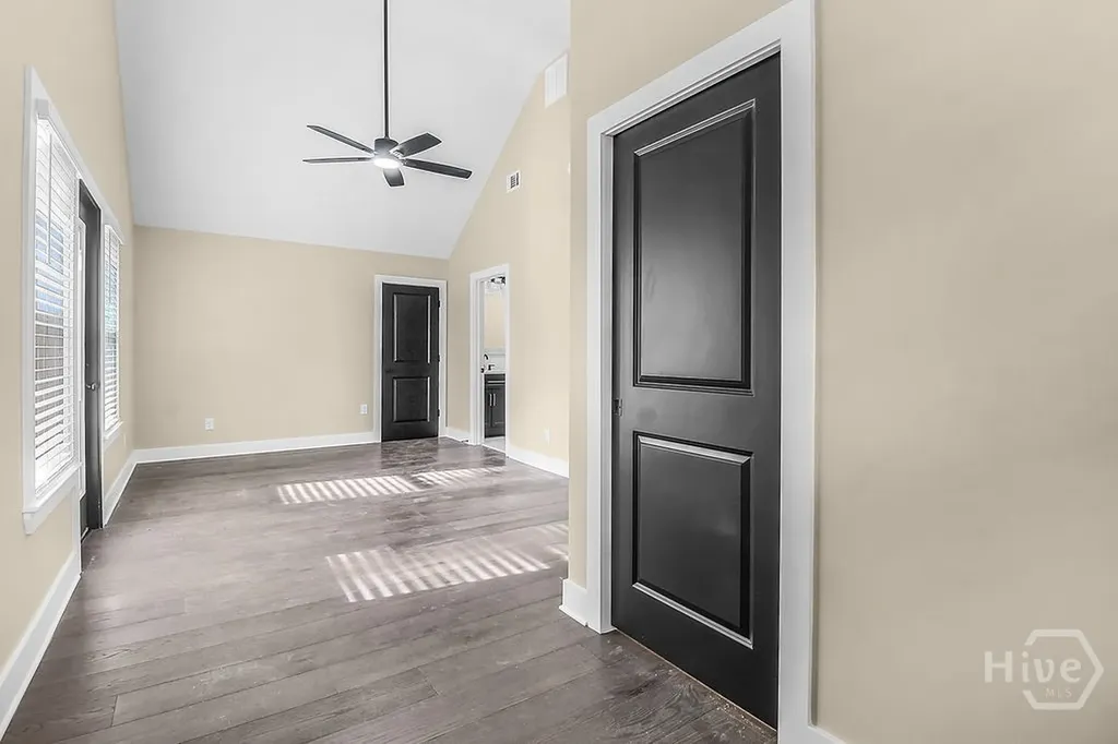 513 E 64th Street Savannah GA 31405