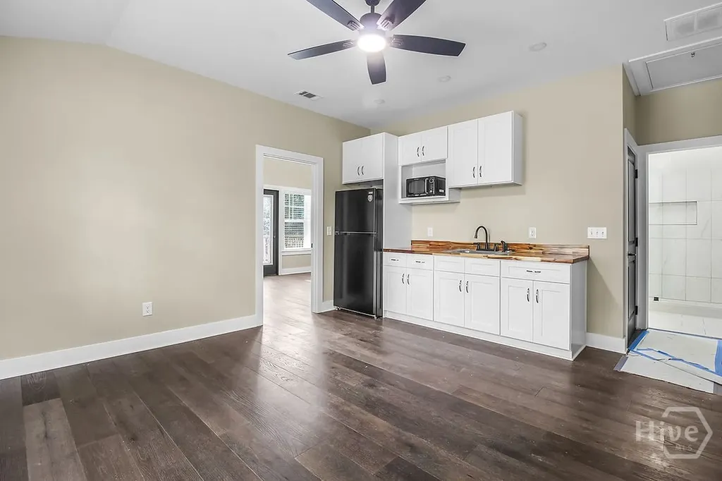 513 E 64th Street Savannah GA 31405
