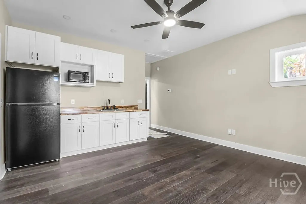 513 E 64th Street Savannah GA 31405