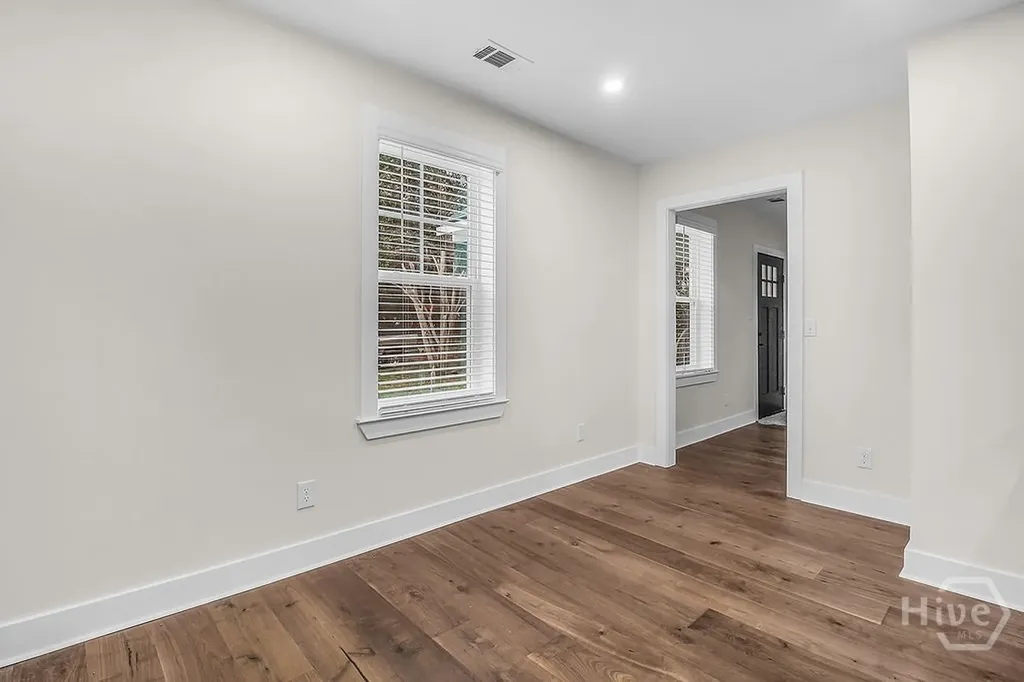 513 E 64th Street Savannah GA 31405