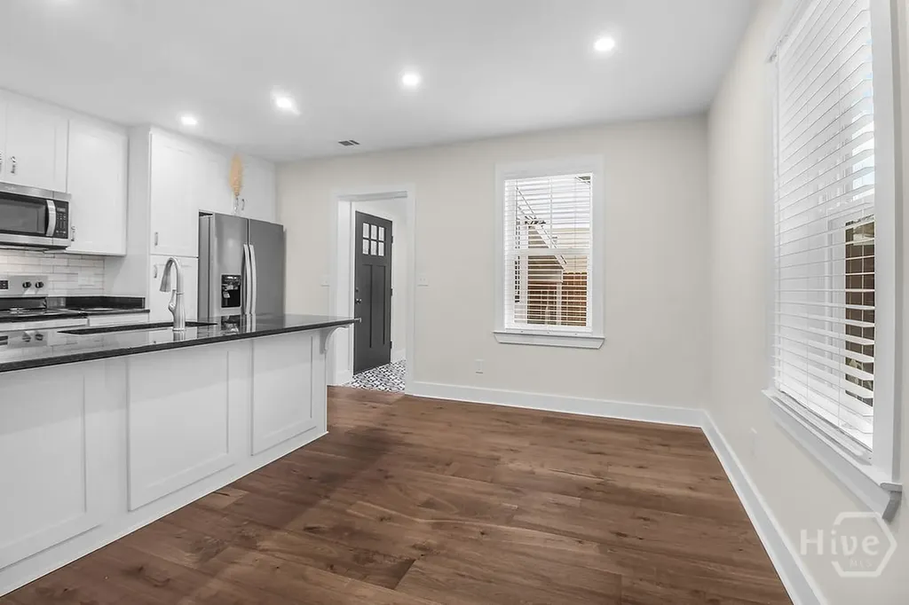 513 E 64th Street Savannah GA 31405