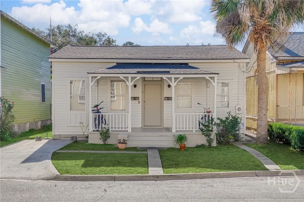 9 W 48th Street Savannah GA 31405