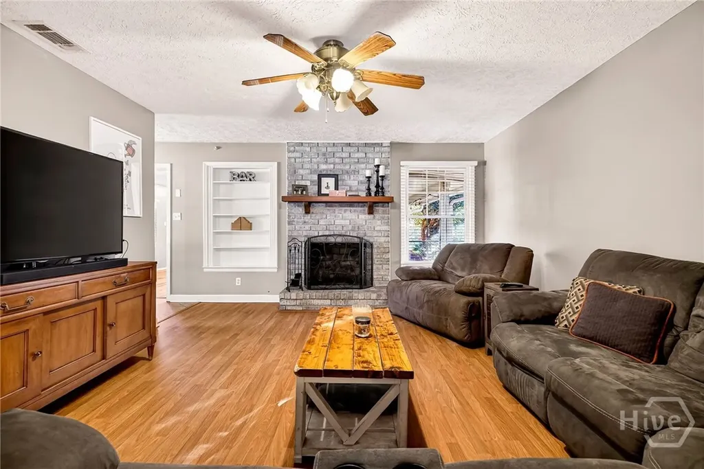 1121 Madrid Avenue Savannah GA 31406