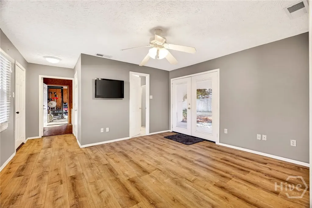 1121 Madrid Avenue Savannah GA 31406