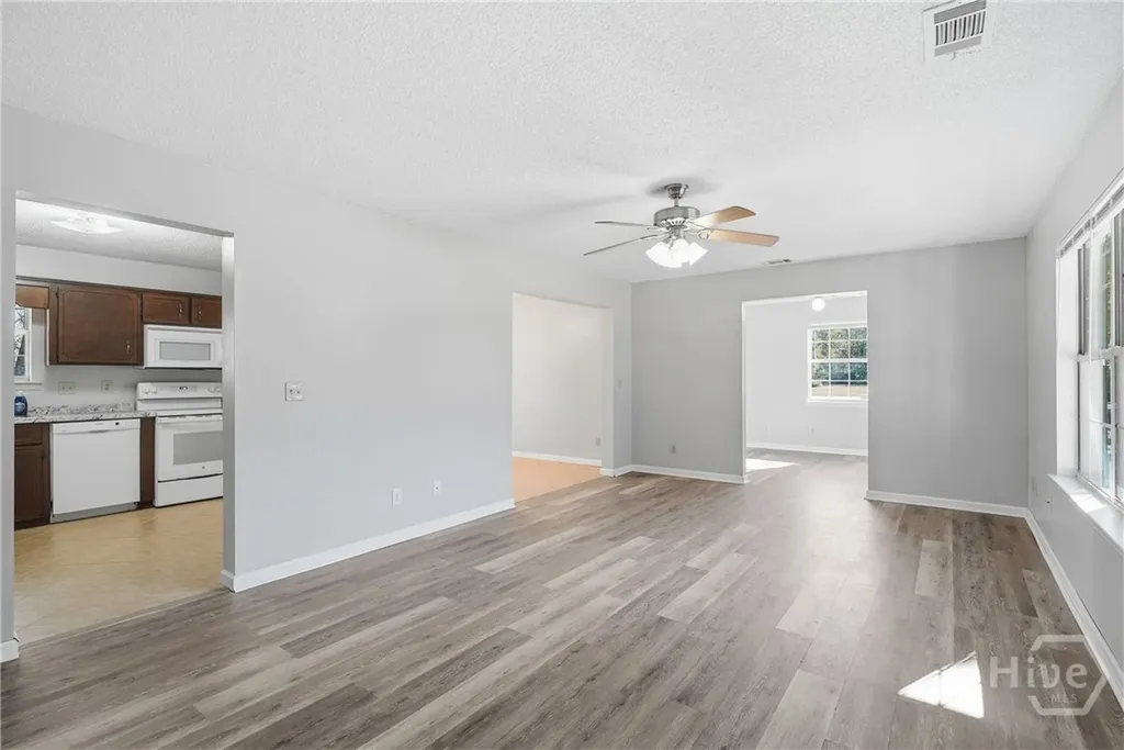 23 Sabreena Circle Hinesville GA 31313