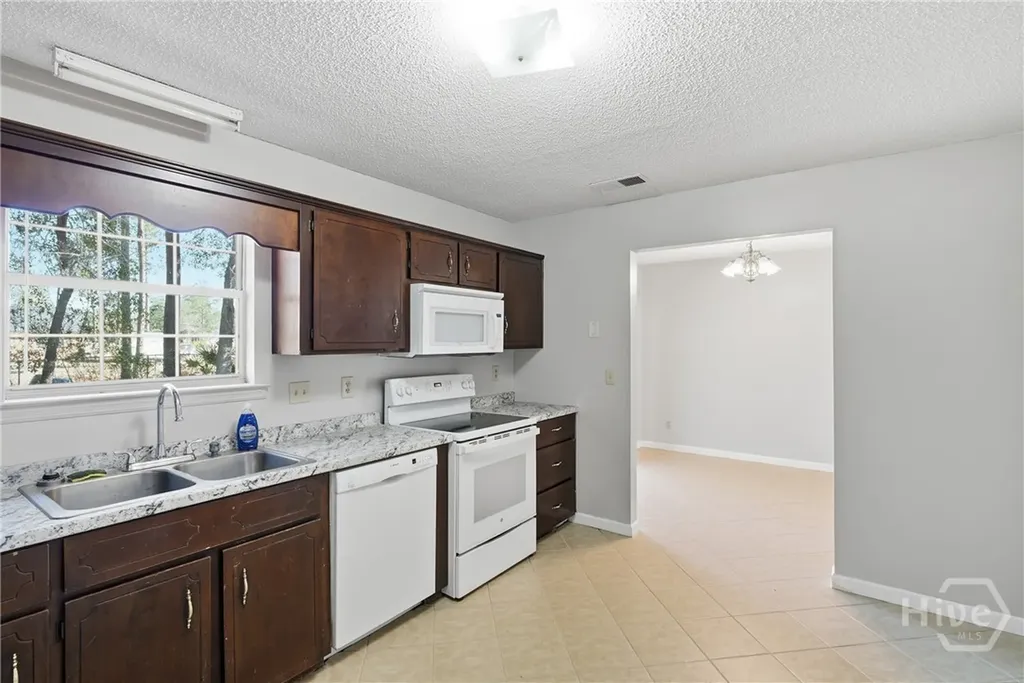 23 Sabreena Circle Hinesville GA 31313