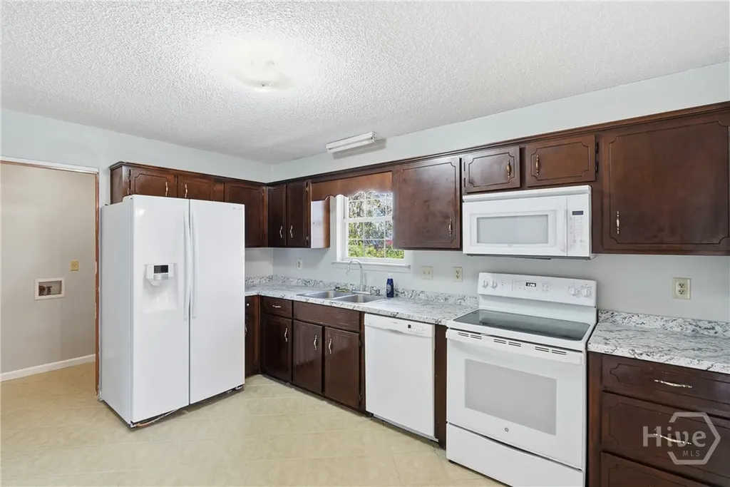 23 Sabreena Circle Hinesville GA 31313