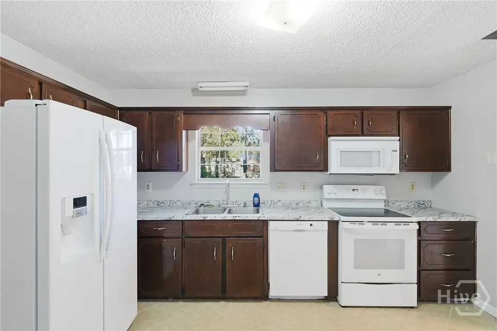 23 Sabreena Circle Hinesville GA 31313