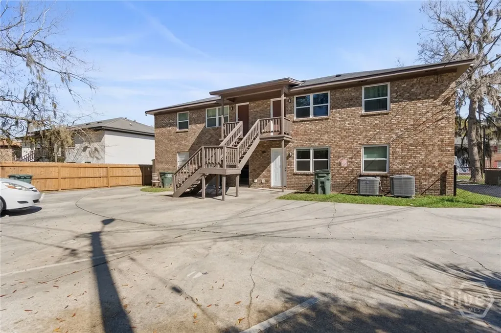 2511 Oak Forest Drive Savannah GA 31404