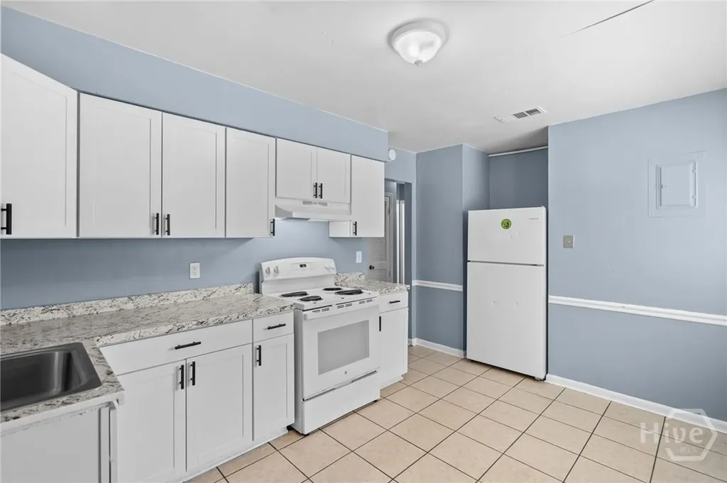 2511 Oak Forest Drive Savannah GA 31404