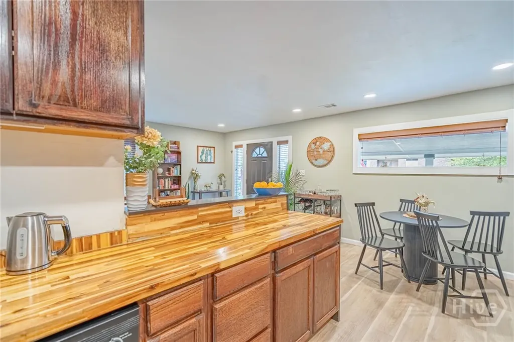 1919 E 51st Street Savannah GA 31404