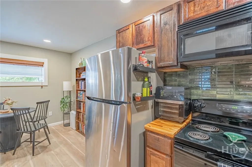 1919 E 51st Street Savannah GA 31404
