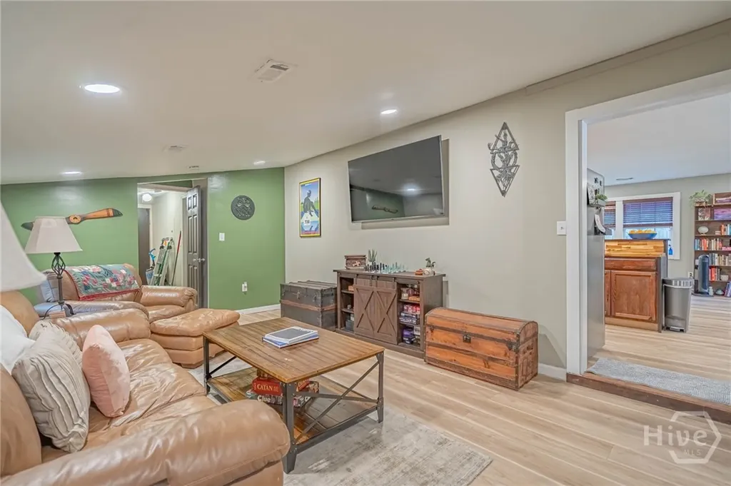 1919 E 51st Street Savannah GA 31404
