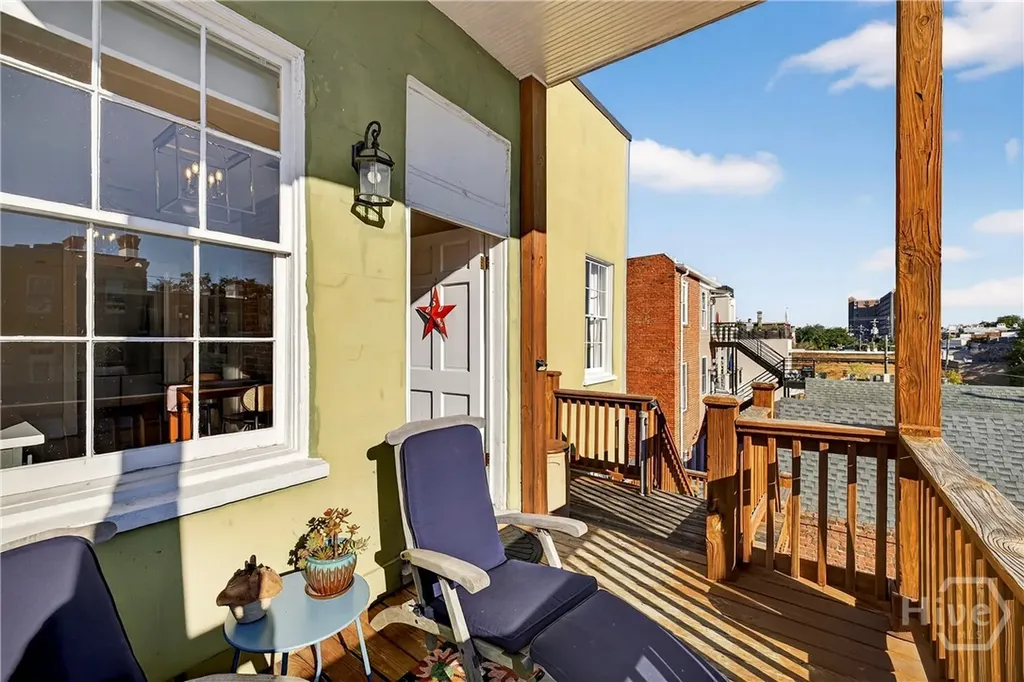 15 E Jones Street Savannah GA 31401