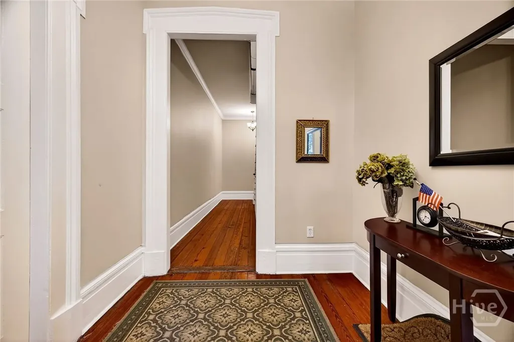 15 E Jones Street Savannah GA 31401