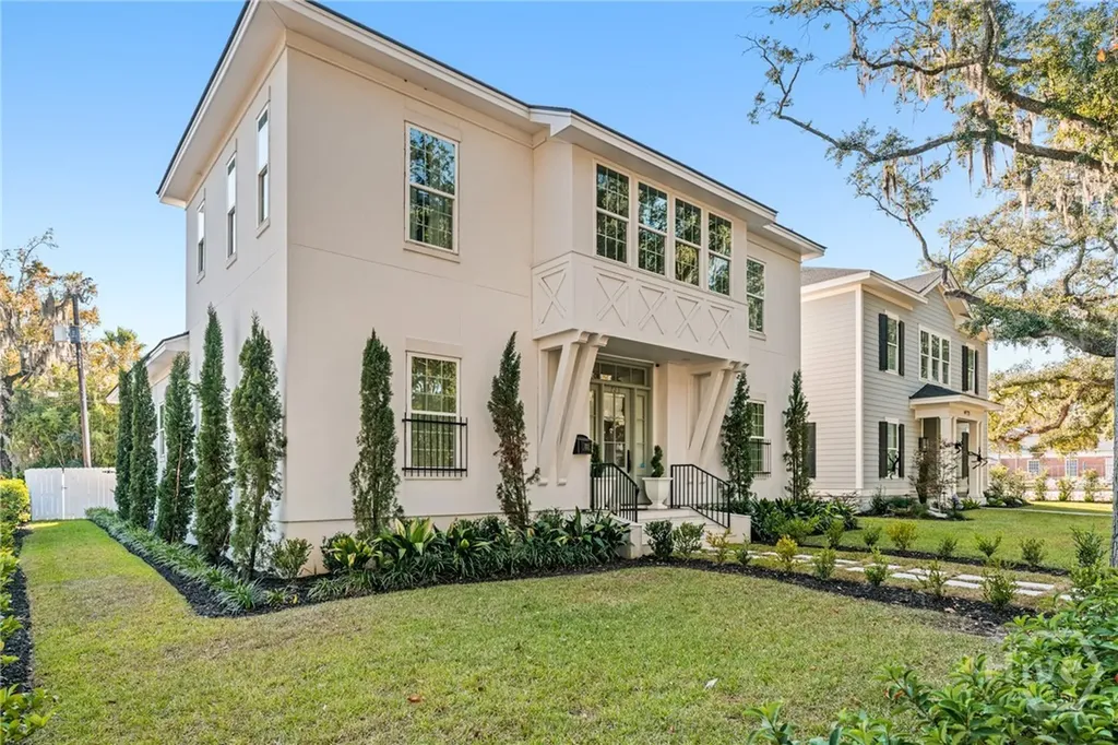 723 E Victory Drive Savannah GA 31405