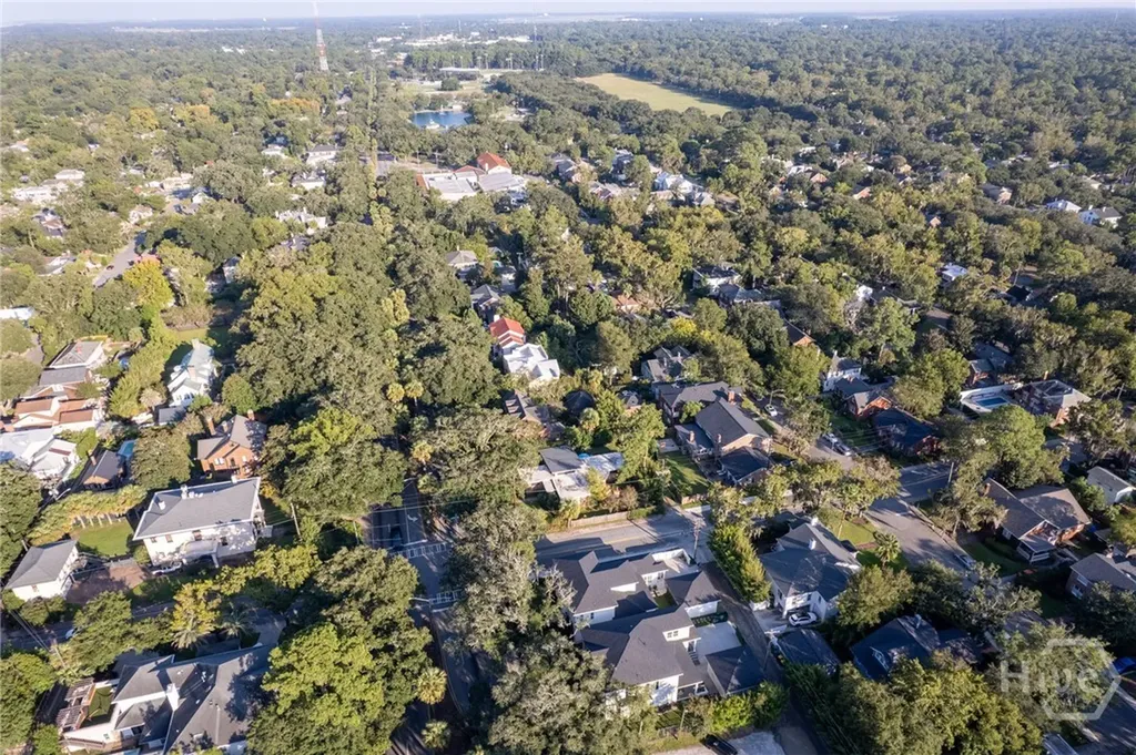 723 E Victory Drive Savannah GA 31405