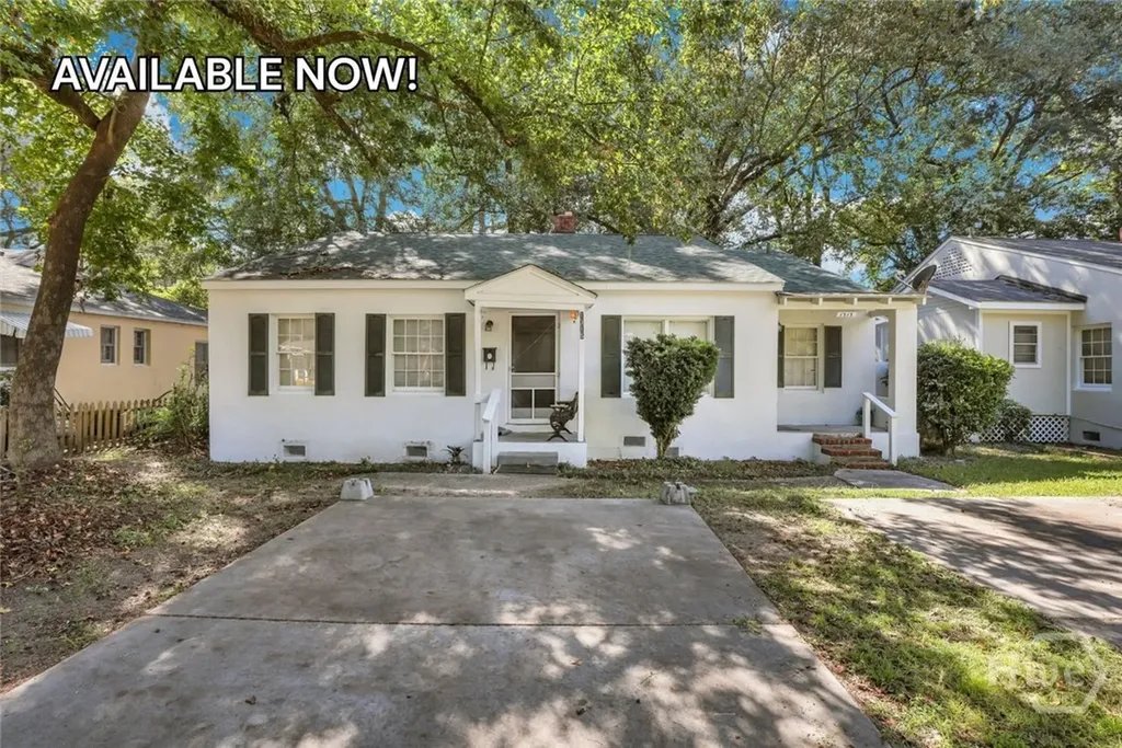 1313 E 55th Street Savannah GA 31404