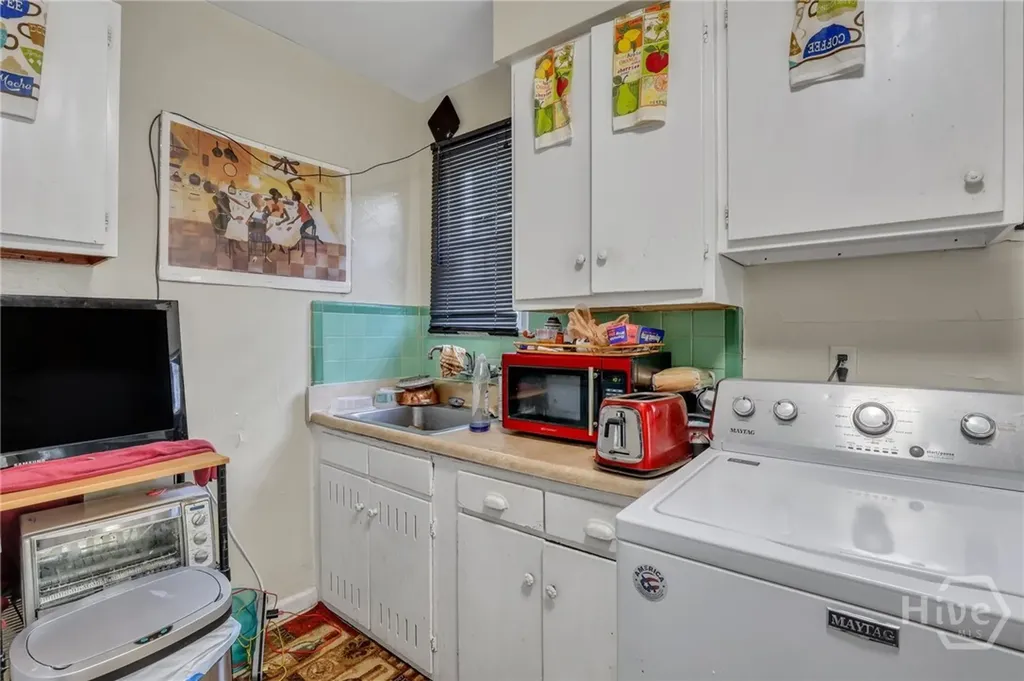 1313 E 55th Street Savannah GA 31404