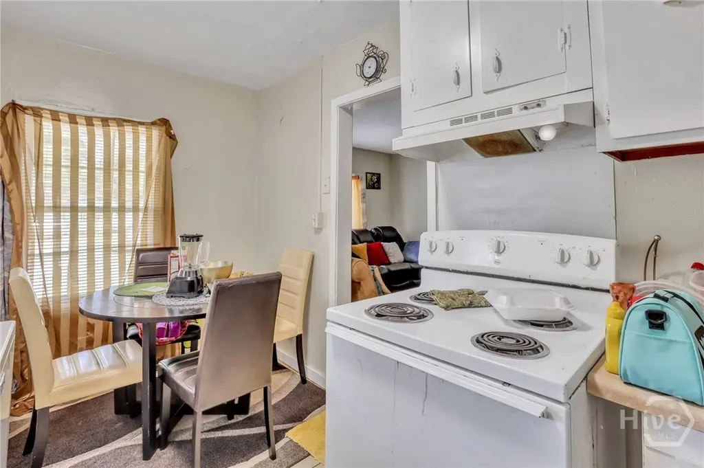 1313 E 55th Street Savannah GA 31404