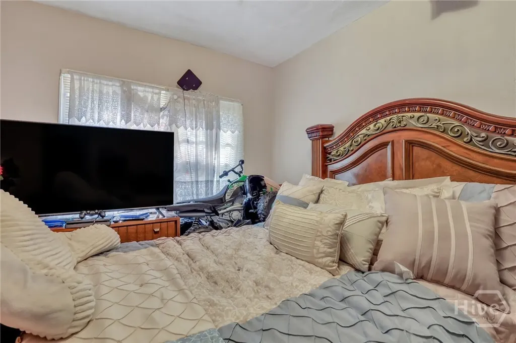 1313 E 55th Street Savannah GA 31404