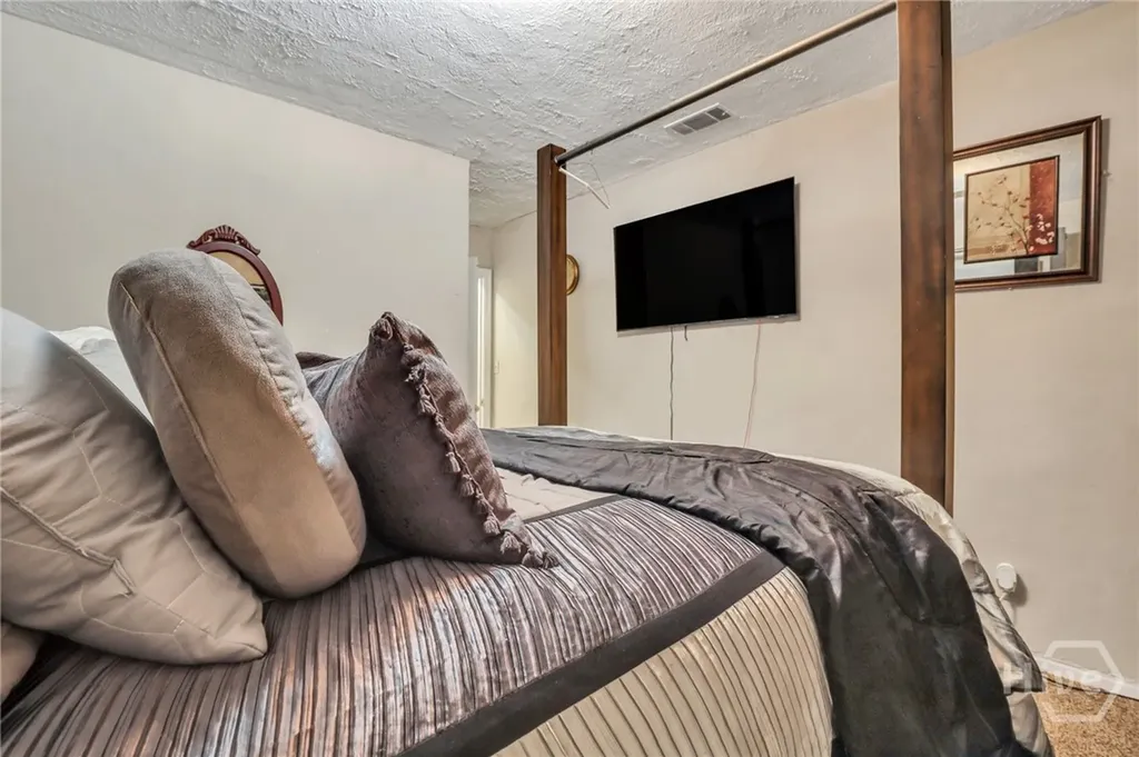 1313 E 55th Street Savannah GA 31404