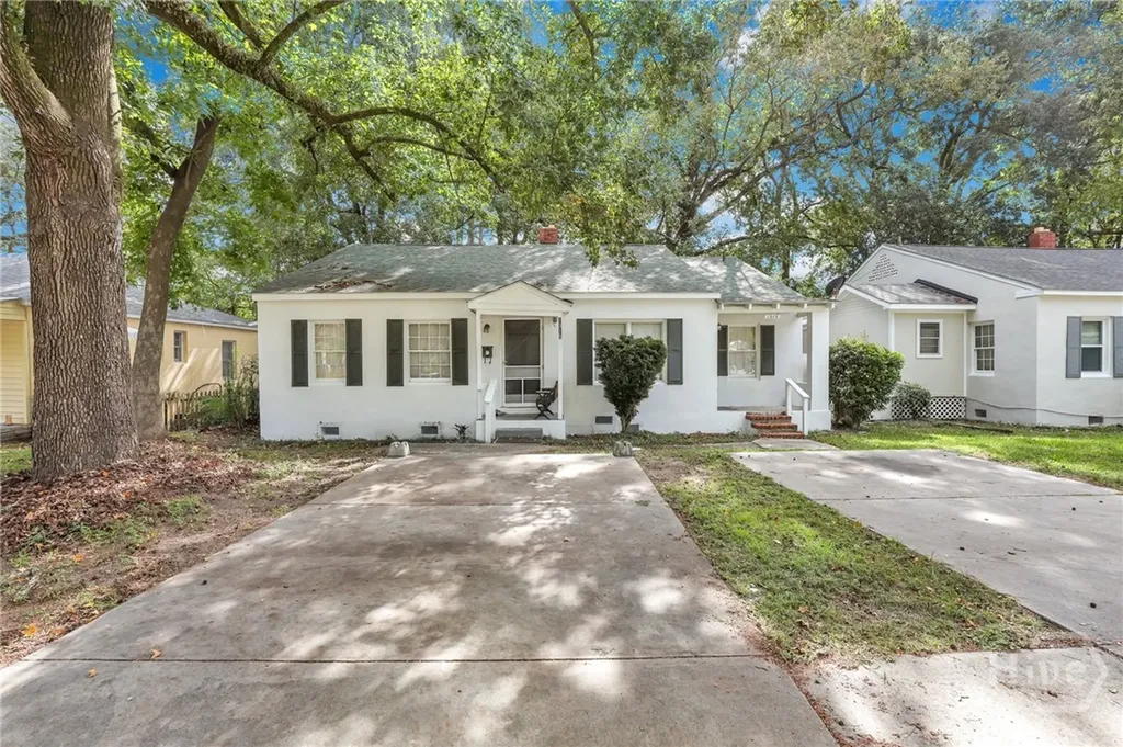 1313 E 55th Street Savannah GA 31404