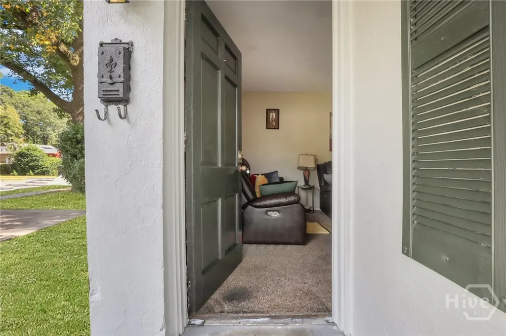 1313 E 55th Street Savannah GA 31404