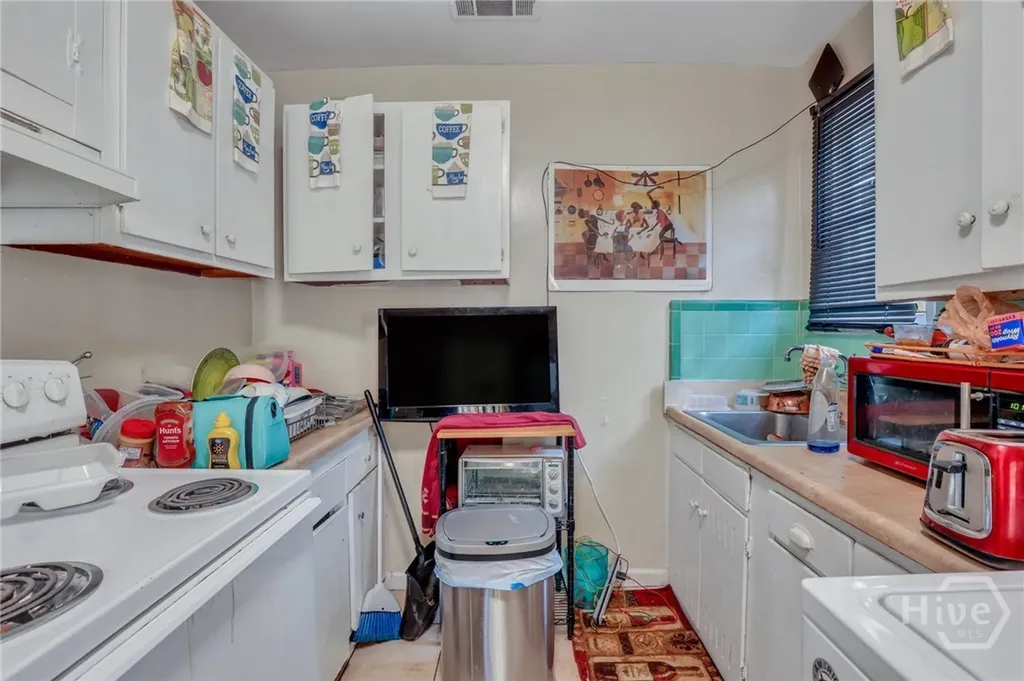 1313 E 55th Street Savannah GA 31404