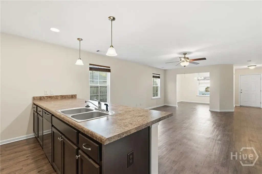 15 Farrington Circle Guyton GA 31312