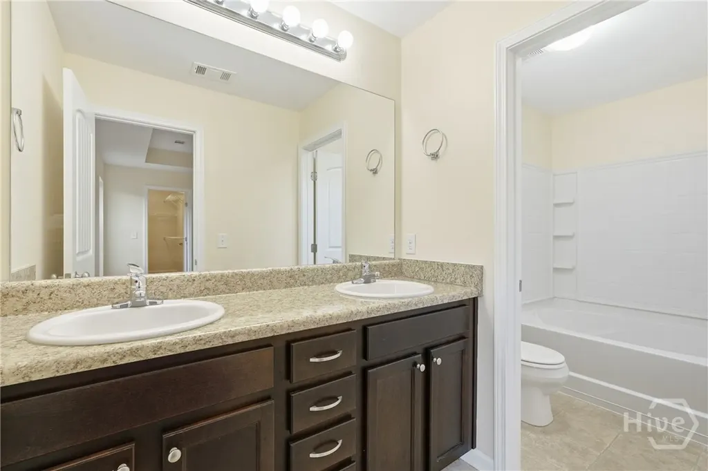 15 Farrington Circle Guyton GA 31312